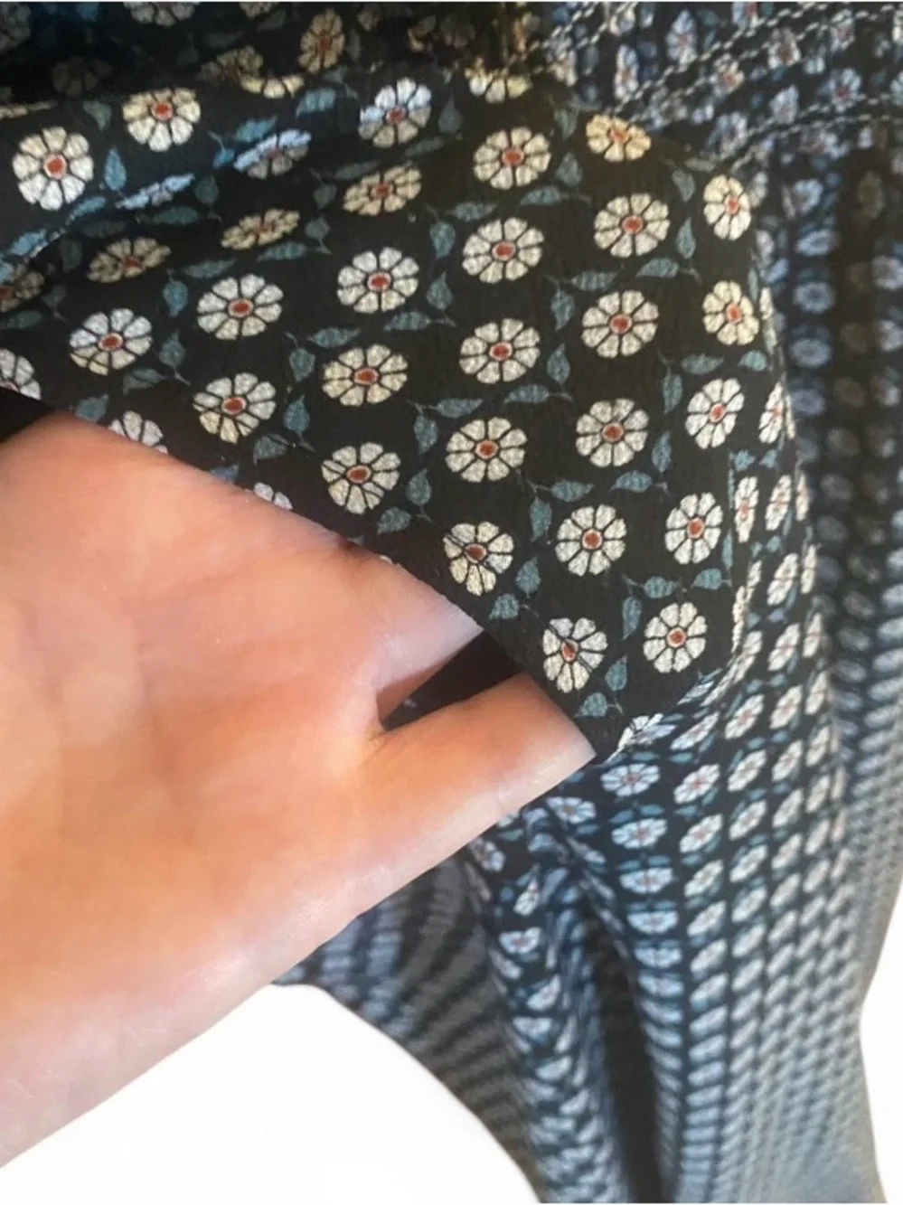 Max Studio Wide-Leg Crepe Jumpsuit / Romper – Women’s 2X - Picture 4 of 8